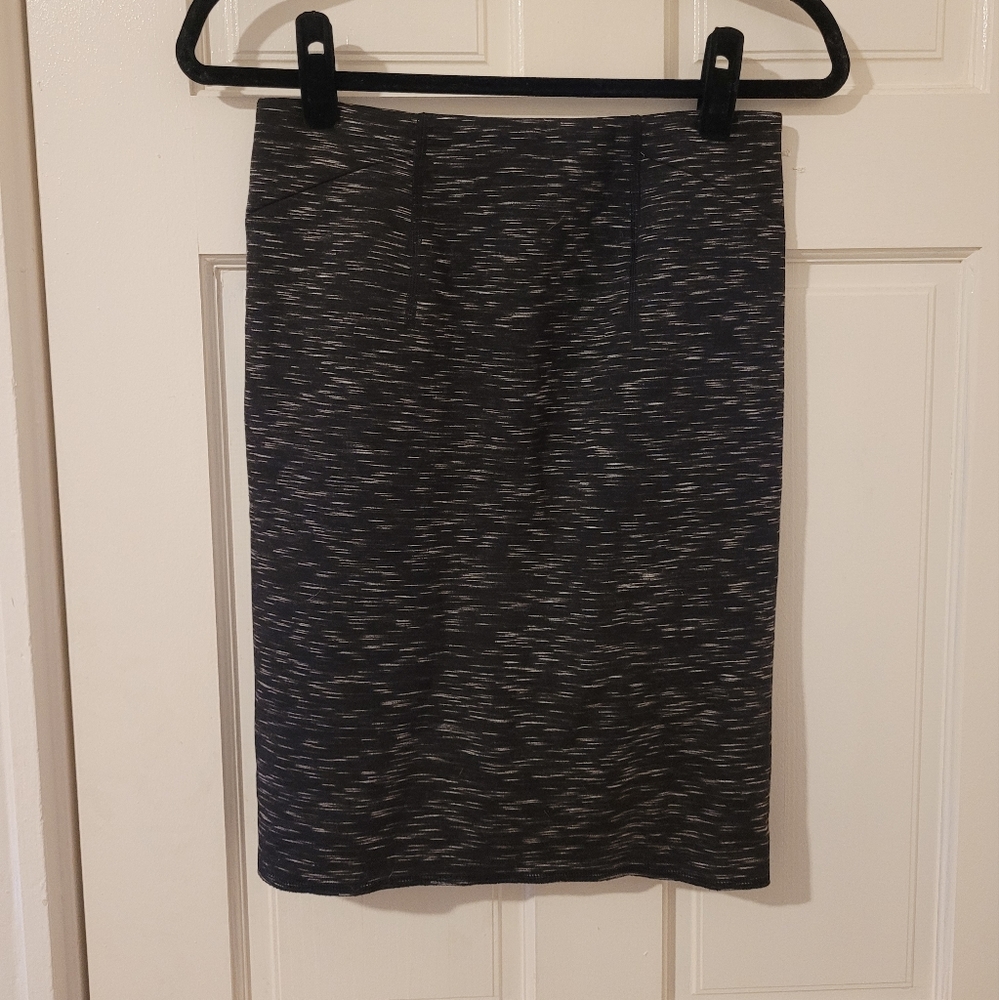 Ann Taylor gray pencil skirt
